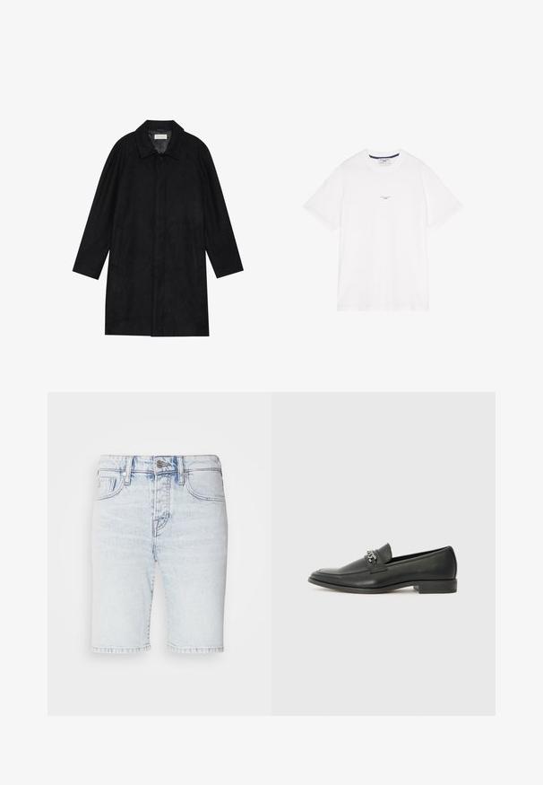 Svart frakk laget av myk, teksturert stoff. Har krage, raglanermer, sidelommer og forsterket knappelukking foran.; Hvit bomulls t-skjorte med korte ermer, rund hals, og diskret tekst i midten. Glatt tekstur med en avslappet passform.; Lyse blå denimshorts i højtaljede med en tætsiddende pasform, der har fem lommer og kontraststikninger. Uklippet kant med en falmet tekstur.; Sorte skinnloafers med en glatt finish, og med en sydd design og en dekorativ metallkjedeakcent over foten. Flat hæl.