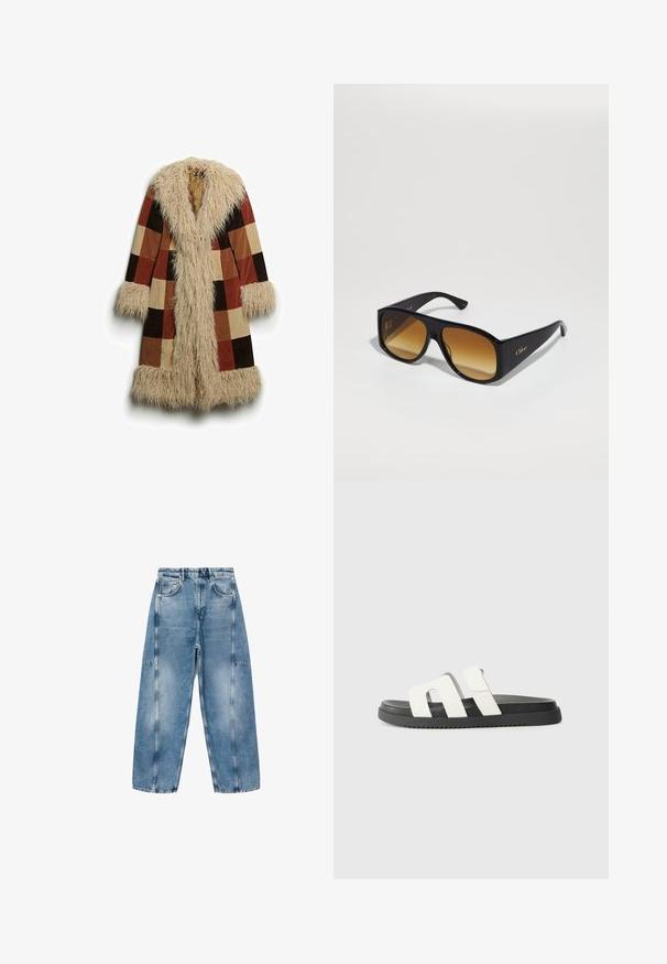 Cappotto lungo con colletto e polsini in pelliccia sintetica, caratterizzato da un motivo a quadri in marrone, ruggine e beige. Materiale esterno morbido e texturizzato.; Maglione grigio corto realizzato in materiale morbido e peluche. Presenta maniche lunghe e un collo tondo, con una texture liscia e leggera.; T-shirt bianco a maniche corte realizzato in morbido cotone, con scollatura rotonda e un fit rilassato con dettagli orlo arrotolato. Senza fantasie né accenti.; I jeans in denim azzurro chiaro presentano una vestibilità rilassata, ampie tasche e cuciture a contrasto. Il tessuto ha una finitura scolorita con una texture liscia.; Infradito bianche con due ampie cinghie, suola in gomma nera, design minimale e texture liscia. Adatte per un abbigliamento casual.; Occhiali da sole neri a forma rettangolare con lenti sfumate marroni. Realizzati in plastica, presentano una superficie liscia e un sottile logo dorato sulla tempia.