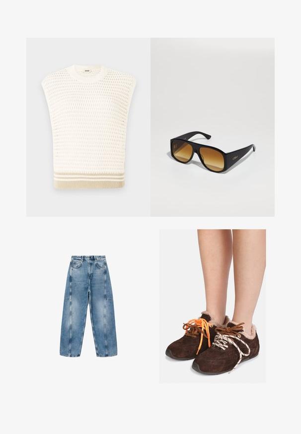 Długi płaszcz z sztucznym futrem przy kołnierzu i mankietach, w kratkę w odcieniach brązu, rdzy i beżu. Miękki, teksturowany materiał zewnętrzny.; Bezrękawnik w kolorze kremowym z teksturowanym wzorem. Posiada okrągły dekolt oraz pas wykończony w beżowe paski. Oddychająca i lekka konstrukcja.; Biała koszulka z krótkim rękawem, wykonana z miękkiej bawełny, z okrągłym dekoltem i luźnym krojem z podwiniętymi detalami. Bez wzorów ani akcentów.; Jasnoniebieskie dżinsy charakteryzują się luźnym krojem, dużymi kieszeniami i kontrastowym przeszyciem. Materiał ma wyblakłe wykończenie o gładkiej teksturze.; Brązowe zamszowe buty wsuwane z futrzanym wykończeniem noszone na gołych stopach, z niedopasowanymi sznurówkami: jedna pomarańczowa i jedna biała w czarne paski.; Czarne prostokątne okulary przeciwsłoneczne z brązowymi gradientowymi soczewkami. Wykonane z tworzywa sztucznego, z gładką powierzchnią i subtelnym złotym logo na zausznicy.