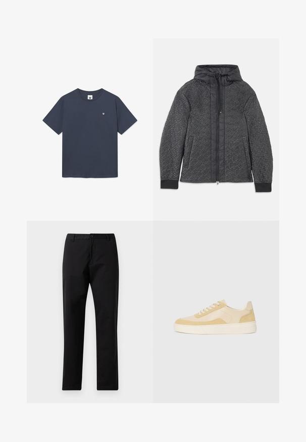 Prešita črna puffer jakna s kapuco, ki ima zadrgo, stranske žepe in teksturiran vzorec na tkanini. Mehko, lahko gradivo.; Temno modra majica iz bombaža s krožnim izrezom, kratkimi rokavi in majhno logotip nalepko na levem prsnem delu. Gladka tekstura blaga.; Črne trdne hlače z ravnimi nogami, z gumbom in zadrgo, z luknjami za pas in sprednjimi žepi, prikazane na belem ozadju.; Tenisice v svetlo rumeni usnjeni in semiš varianti, z udobnim podplatom in šivi. Klasična zasnova z vezalkami in okroglo konico.