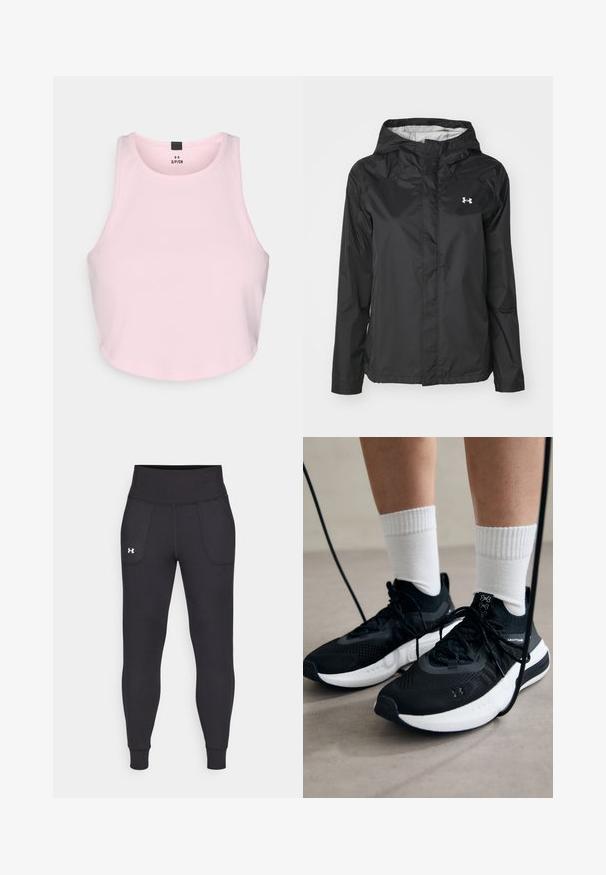 Svart regnjakke laget av vannavstøtende materiale. Har hette, frontlås med glidelås og en liten hvit logo på øvre venstre side.; Lyserosa crop-top laget av ribbestrikket stoff. Har rund hals og er ermeløs, med rette kanter og ingen dekorasjoner.; Svarte sportsleggings laget av elastisk materiale, med høy midje, sidelommer og tettsittende mansjetter ved ankelen.; Svarte treningssko med teksturert stoff, hvit såle og svarte snøringer. Brukt med hvite ribbestrikkede sokker, stående på en lys overflate.
