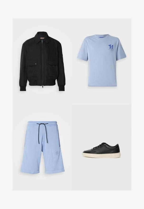 Fekete bomberdzseki sima, könnyű anyagból. Cipzáras elülső részével, két gombos mellzsebével és bordás mandzsettáival rendelkezik.; Világoskék pamut póló rövid ujjal, kerek nyakkivágással és kék nyomtatott grafikával a mellrészen, amely szöveget és design elemeket tartalmaz.; Világoskék, puha anyagból készült shorts. Gumis derekú, fekete zsinórral, oldalt zsebében logóval.; Fekete, alacsony szárú bőrsneaker fekete fűzőkkel és törtfehér talppal, oldalnézetben, fehér háttér előtt.
