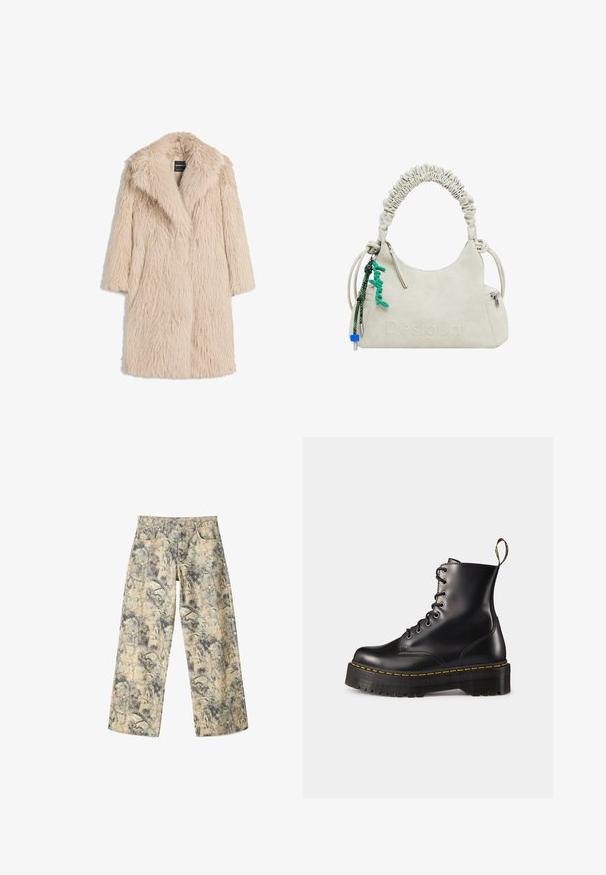 Bež plašč iz umetnega krzna z puhasto teksturo, širokim ovratnikom in kratkimi rokavi, ki prikazuje srednjo dolžino in sproščen kroj.; Tri dolgi rokavi v svetlo modri, črni in beli barvi. Oblika vključuje okroglo izrez in mehak, lahek tekstil.; Hlače širokih nogavic v kamuflažnem vzorcu, ki vsebuje odtenke zelene, bež in sive. Narejene iz teksturirane tkanine s tradicionalnim dizajnom žepov.; Črne usnjen lace-up gležnjarje z debelim črnim podplatom in rumenim šivanjem. Imajo zanko na hrbtni strani in okrogle kovinske učke.; Bež umetna usnjena torbica z nagubanim ročajem, zadrgo in zelenim čarom. Gladka tekstura, diskretno embosirano logotip ter eleganten dizajn.
