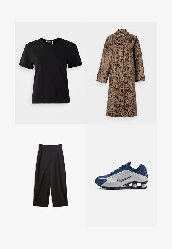 Braun gefleckter Leopardenmantel mit glänzender Textur, ausgestattet mit einem Kragen, langen Ärmeln und schwarzen Knöpfen an der Vorderseite.; Schwarzes Baumwollmischung T-Shirt mit rundem Hals, kurzen Ärmeln und entspannter Passform. Das Etikett auf der Innenseite des Halses trägt die Aufschrift "WEEKDAY".; Schwarze weite Hosen aus glattem Stoff. Mit einer vorderen Falte, Knopfverschluss und einem taillierten Bund für eine schlanke Passform.; Blaue und silberne Sportschuhe mit einer strukturierten Oberseite, Perforationen und einer gebogenen Sohle, die über metallische Dämpfungselemente verfügt. Schwarzes Logo-Detail.