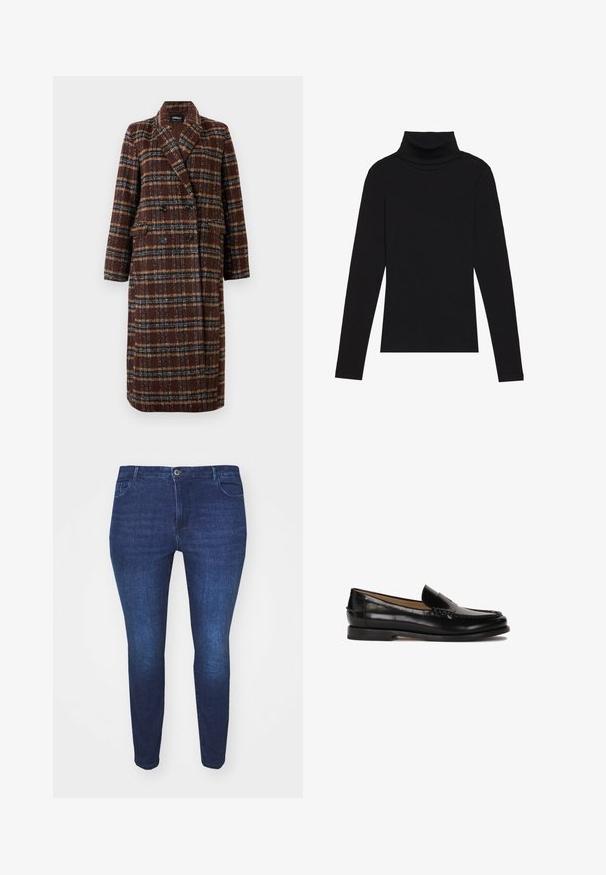 Gara divrindas brūna raibā mētelis ar atloku apkakli, melniem pogām un kabatām ar vāciņu, izstādīta pret baltu fona.; Melnā turtlenecka garām piedurknēm augšdaļa, izgatavota no ribotas auduma, ar pieguļošu piegriezumu, augstu kakla izgriezumu un bez rakstiem vai akcentiem.; Tumši zilas šauras formas džinsu bikses ar priekšējo pogu un kabatām, redzamas no priekšpuses uz balta fona.; Melnas ādas loferes ar noapaļotu purngalu, viegli uzvelkamas un ar diskrētām dūrieniem augšdaļā. Vienkārša gumijas zole.