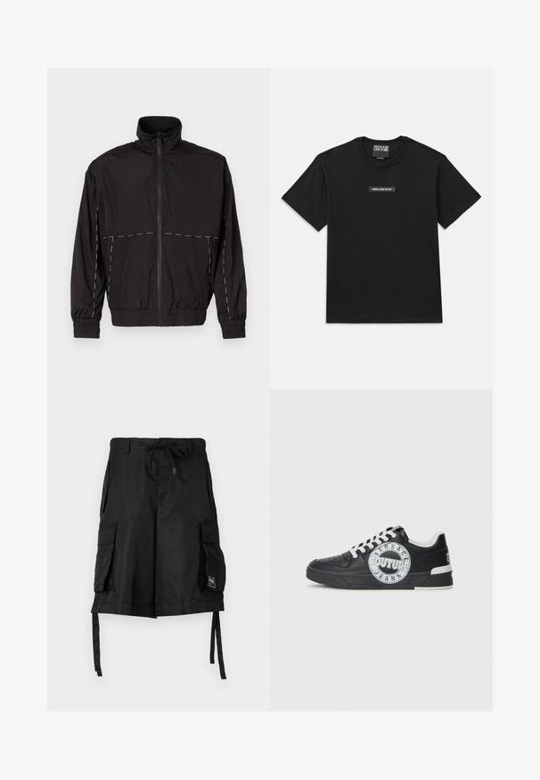 Černá lehká bunda s vysokým límcem a zipovým zapínáním. Má bílé prošívání na ramenou a rukávech. Elastické manžety.; Černé tričko s krátkým rukávem vyrobené z bavlny. Na hrudi se nachází obdélníková logo nášivka s nápisem "VERSACE JEANS COUTURE" v bílé barvě.; Černé cargo šortky s pružným pasem na šňůrku, několika bočními kapsami a látkovými popruhy na lemu pro nastavitelnou délku. Hladká textura.; Černé kožené tenisky s bílými akcenty, kulatými detaily loga, perforovanou špičkou a kontrastní podešví. Obsahují bílé tkaničky a branding.