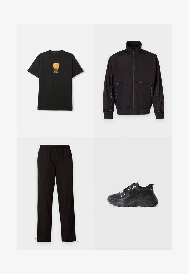 Must musta kerge jakk kõrge kaelusega ja tõmblukuga. Omab valgeid õmblusaktsente õlgadel ja varrukatel. Elastsed mansetid.; Must have lühikeste varrukatega must T-särk, millel on kuldne Medusa pea logo ja tekst "Versace Est. 1978 Milano" rinnas.; Mustad mustriga püksid elastse vöökoha, nööridega sulgemise ja reguleeritavate sääreotstega, millel on lukud. Sile ja läikiv tekstuur.; Musthave sportlik spordijalats musta värvi, millel on tekstuuriga võrkpaneel, paks kummitald, kontrastsed aktsendid ja lipsudega sulgemine. Omab taga tõmbeauku.