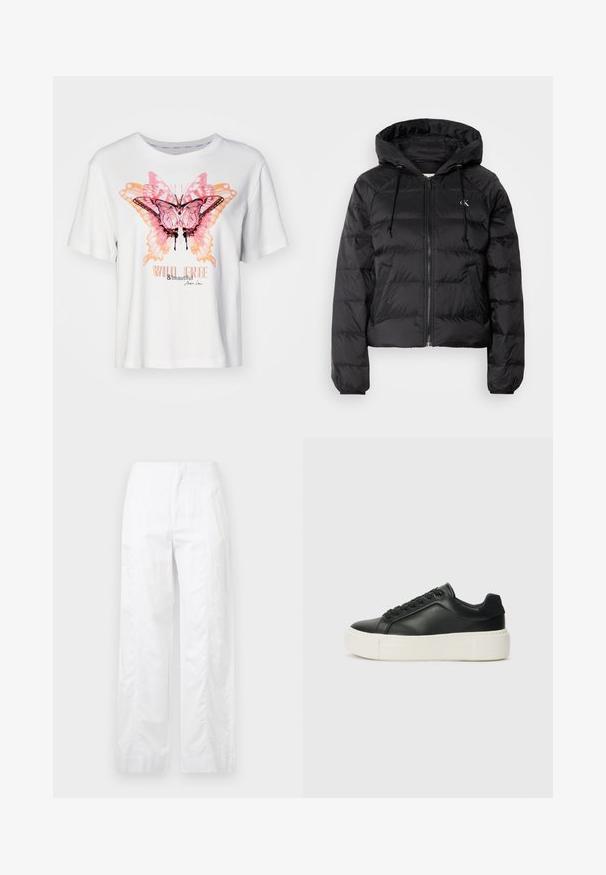 Calvin Klein Jeans LIGHTWEIGHT LOGO PUFFER - Ziemas jaka - black; Balts īsām piedurknēm T-krekls ar krāsainu tauriņa grafiku rozā un oranžā krāsā, ar tekstu "MEŽONĪGI BRĪVS UN SKAISTS" zem tā.; Baltas, plaša kāju bikses, izgatavotas no viegla auduma, ar gludu tekstūru, tīrām līnijām un augstu jostasvietu.; Melnas ādas kedas ar noapaļotu pirkstu, baltu platformas zoli un melnām auklām. Iespējams, satur diskrētu logo uz papēža un gludu tekstūru.