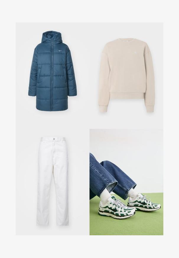 Podložena jakna v modro-zelene barvi, z zadrgo spredaj, velikim kapuco in stranskimi žepi. Vsebuje vodoravne šive in majhen logotip na prsih.; Bež dukserica s okruglim izrezom izrađena od mješavine pamuka, s rebrastim izrezom i manžetama, i malim logotipom na prsima.; Bele bombaške hlače z ravnim krojem, ki imajo sprednji gumb, zanke za pas in stranske žepke. Gladko teksturo, brez vzorcev.; Bela in zelena športna obuvala z teksturirano zgornjo stranjo, ki ima mrežasto zasnovo in črn podplat, obuta z modrimi kavbojkami in belimi nogavicami.