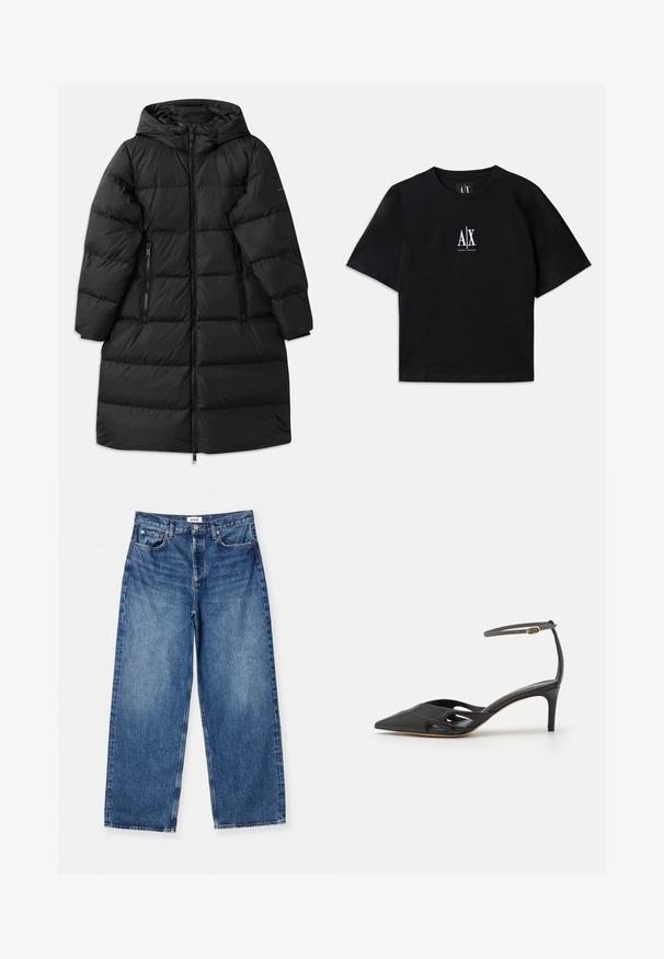 Černá péřová bunda s kapucí, která má prošívaný design, dvě kapsy na zip po stranách a plný zipový uzávěr. Hladká textura.; Černé bavlněné tričko s krátkými rukávy a kulatým výstřihem. Na hrudi se nachází bílé logo umístěné uprostřed. Jednoduchý, minimalistický design.; Světle modré široké džíny vyrobené z denimu, s klasickým pětikapsovým designem, viditelným prošíváním a středně vysokým pasem.; Černá kožená vysoká obuv na podpatku s špičatou špičkou, otevřenými stranami a tenkým páskem kolem kotníku se zlatým kovovým detailem.