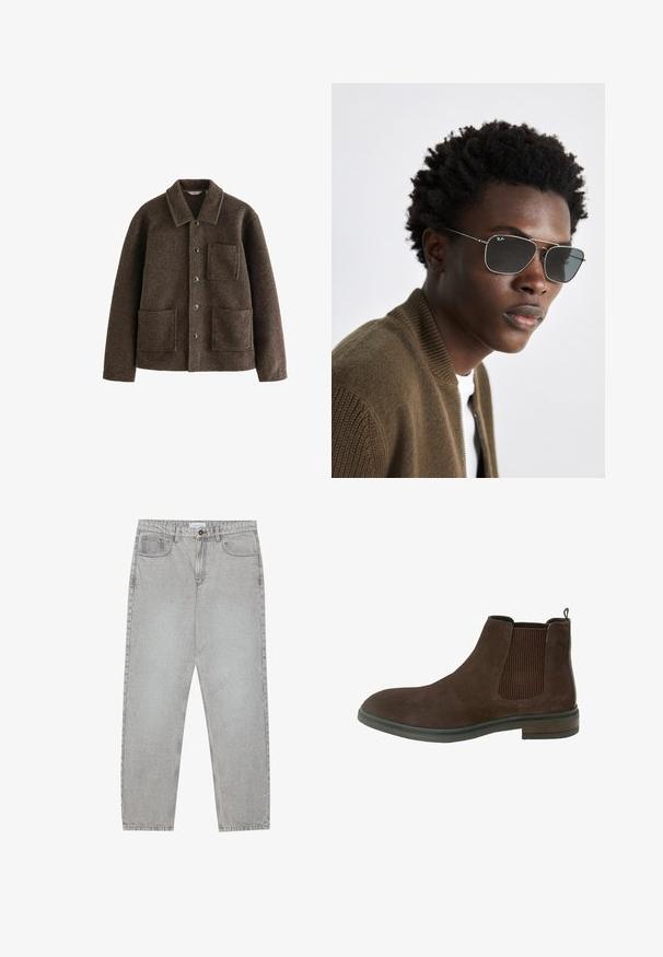 Ruda vilnos striukė su apykakle, dviem priekinėmis kišenėmis ir mygtukų uždarymu. Turi tekstūruotą paviršių ir tiesaus kirpimo dizainą.; Juodas megztinis su aukštu kaklu, pagamintas iš minkštos mezgimo medžiagos. Turi ilgomis rankovėmis, raukšlėtą apykaklę ir apatinę dalį. Paprastas, elegantiškas dizainas be raštų.; Šviesiai pilki džinsai su tiesiu kirpimu, penkiais kišenėmis ir mygtuko uždarymu. Matoma siuvimo linija palei siūles.; Rudos zomšiniai bateliai iki kulkšnies su elastingomis šoninėmis juostelėmis, suapvalintu pirštu ir žemu, sluoksniuotu kulnu. Yra siuvinėjimo detalė palei padas.; Akiniai nuo saulės su sidabriniu metaliniu rėmu, aviatorių formos ir tamsiais tonuotais lęšiais. Stilius papildytas raukšlėtu ruduojo džinsiniu švarku.