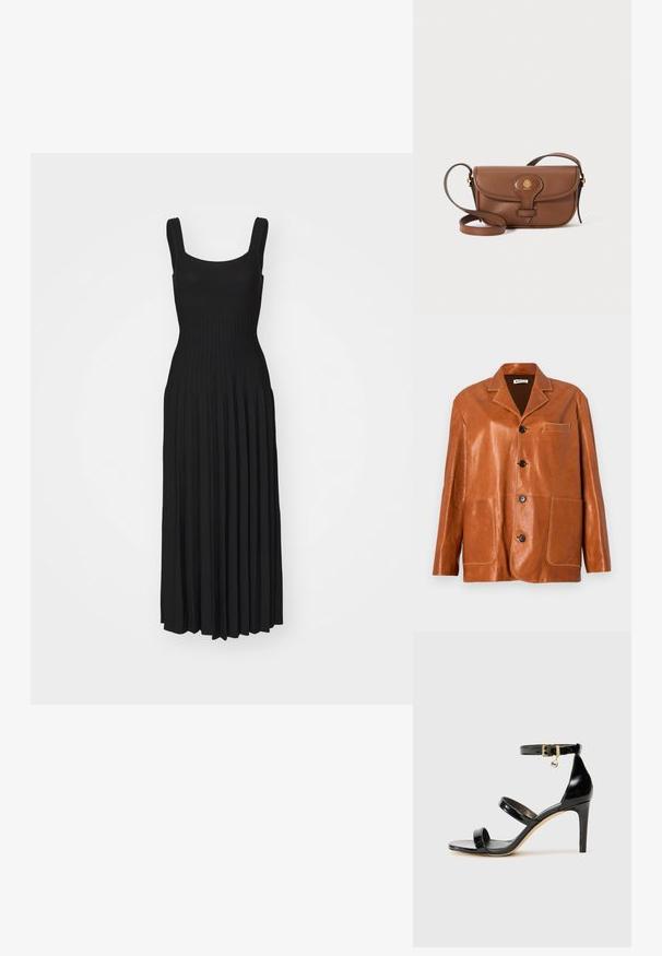 Pruun nahkjope, millel on sälgu krae, esipaneelil nupukesed, kaks suurt plaastritaskut ja üks väike rinnatasku. Sile tekstuur kerge läikega.; Must mustriga maksikleit, millel on kehaõõne rõhutav ülemine osa, laiad õlavarretriibud ja voolav seelikuosa, valmistatud pehmest ja venivast kangast.; Must musta nahk sandaal kolme rihmaga, pahkluu vööga ja 4-tollise stilettakontsaga. Omab kuldset detaili ja logovõtit.; Pruun nahkne õlakott kaarjas klapiga, kuldsete detailide ja dekoratiivse logoga. Rihm on reguleeritav ja sellel on sile tekstuur.