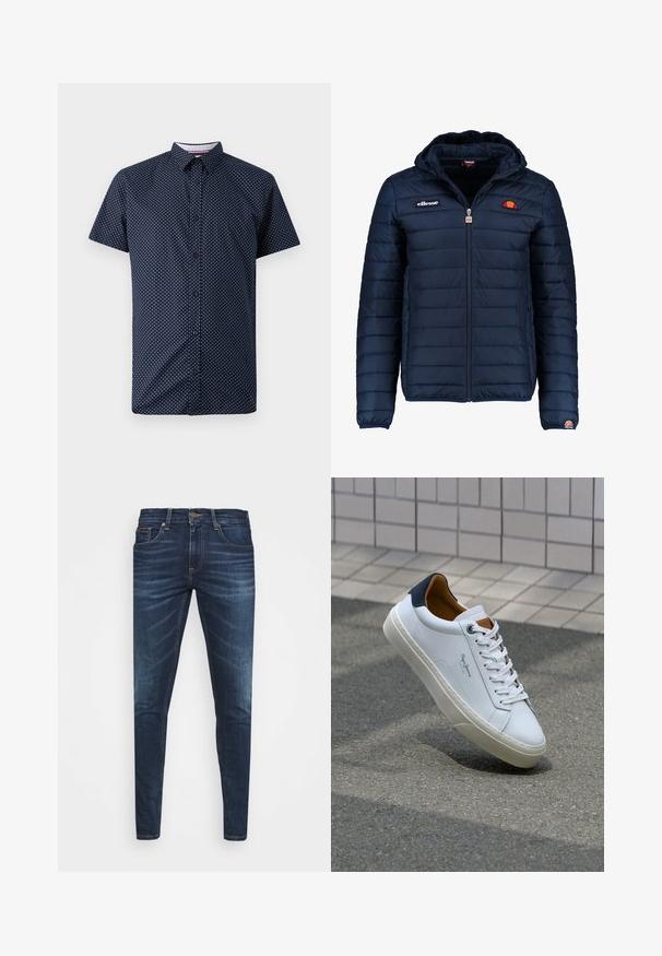 Námořnická modrá péřová bunda s kapucí, zipovým zapínáním, prošívaným vzorem a logem na hrudi a rukávu. Měkká, texturovaná látka.; Košile s krátkým rukávem v námořnické modré látce s bílým puntíkovaným vzorem, s knoflíkovým zapínáním a klasickým límcem.; Tmavě modré džíny z denimu s úzkým střihem, jemným vyblednutím, pěti kapsami a kovovým zapínáním na knoflík. Šité akcenty v kontrastní barvě.; Bílé kožené tenisky s námořnickým podpatkem, kulatou špičkou a kontrastními hnědými detaily. Obsahují ploché tkaničky a texturovanou gumovou podrážku.