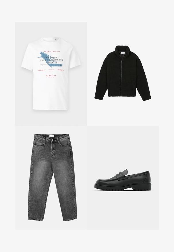 Musta, pörröinen vetoketjullinen takki, valmistettu teksturoidusta fleecemateriaalista. Siinä on korkea kaulus ja sivutaskut. Suorakaiteen muotoinen vartalo ja pitkät hihat.; Valkoinen puuvillapaita, jossa on sininen lentokonesuunnittelu ja punainen teksti. Suunnittelu sisältää ilmailuteemaisia yksityiskohtia ja erilaisia painokokoja.; Mustat pesetyt suorat farkut, joissa on etu- ja takataskut, vyölenkit ja nappisuljenta vyötäröllä.; Musta nahkaloafers, joissa on pyöreä kärki, ommeltu pinta, matala alusta ja kuvioitu, kuminen ulkopohja.