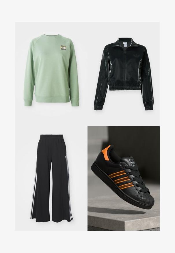 Zwarte glanzende cropped jas met een ritssluiting aan de voorkant, hoge kraag en elastische zoom. Voorzien van drie strepen op de mouwen en een klein logo op de borst.; Groene sweater met een ronde halslijn, geribbelde manchetten en zoom. Bevat een kleine florale graphic op het bovenste linkerdeel van de borst. Soepele textuur.; Zwarte wijde sweatpants met een elastische tailleband, met witte zijstrepen en een geborduurd logo op de linker dij.; Zwarte sneaker met oranje accenten, drie horizontale strepen, bovenwerk van textuurlak, rubberen neuzen en zwarte veters.