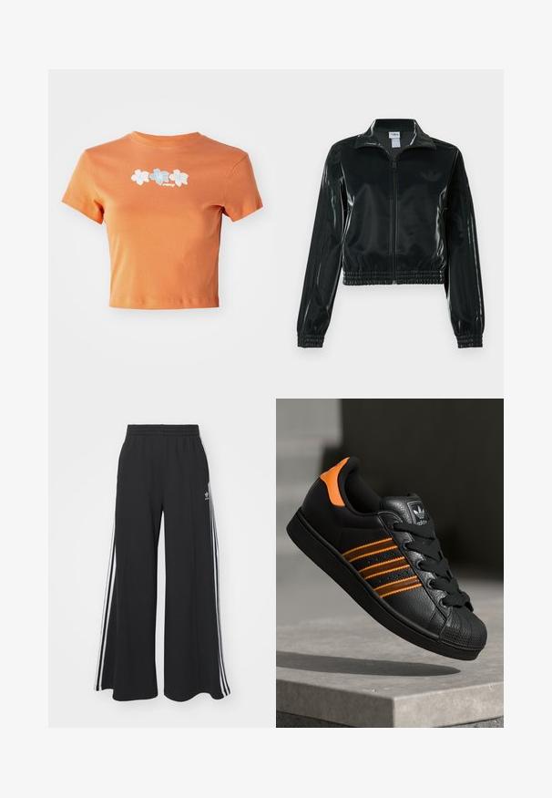 Sort, glinsende cropped jakke med lynlås foran, høj krave og elastisk kant. Har tre striber på ærmerne og et lille logo på brystet.; Kraftig orange T-shirt lavet af bomuld med korte ærmer, der prydes af hvide og lyseblå broderede blomster over forsiden.; Sorte brede sweatpants med elastisk talje, med hvide sidelommer og et broderet logo på venstre lår.; Sort sneakers med orange detaljer, tre vandrette striber, tekstureret læderoverdel, gummikappe og sorte snørebånd.