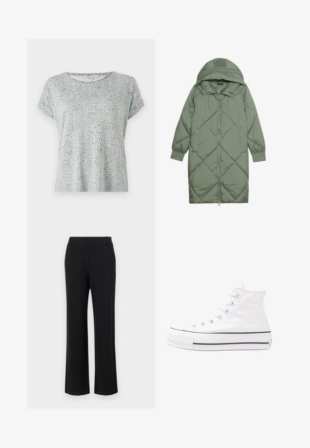 Abrigo acolchado largo verde tipo puffer con capucha, que presenta un cierre frontal con cremallera y dos bolsillos laterales. Patrón de diamantes texturizado en toda su superficie.; Camiseta verde claro con un patrón de estampado de leopardo, escote redondo, mangas cortas y tejido suave y texturizado. Diseño casual y de corte holgado.; Pantalones negros de pernera acampanada con una textura suave, cintura de altura media y bolsillos laterales. Diseño simple sin patrones ni adornos.; Zapatilla de lona alta blanca con suela de goma negra, puntera de goma frontal y seis ojetes para los cordones, que presenta un diseño limpio y minimalista.