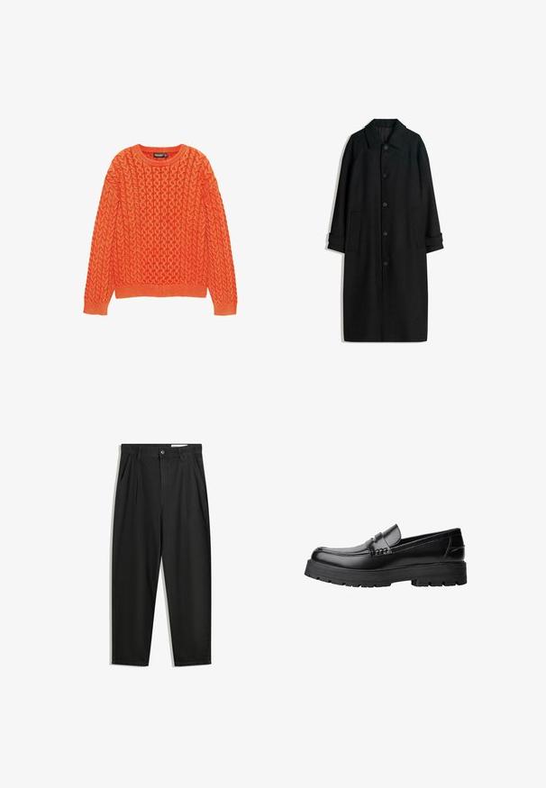 Schwarzer Wollmantel mit Kragen, langen Ärmeln, Knöpfen vorne und Seitentaschen. Das Design ist minimalistisch mit einer eleganten Silhouette.; Oranger gestrickter Pullover mit einem strukturierten Zopfmuster, runden Ausschnitt und gerippten Bündchen und Saum. Hergestellt aus weichem, warmem Stoff.; Schwarze Baumwollhose mit lockerem Schnitt, ausgestattet mit einem klassischen Bund, vorderen Falten und Seiten taschen. Glatte Textur ohne Muster.; Schwarzer Lederloafer mit grobem, rutschfestem Sohlenprofil und dekorativem Riemen über der Oberseite, seitlich links auf weißem Hintergrund abgebildet.