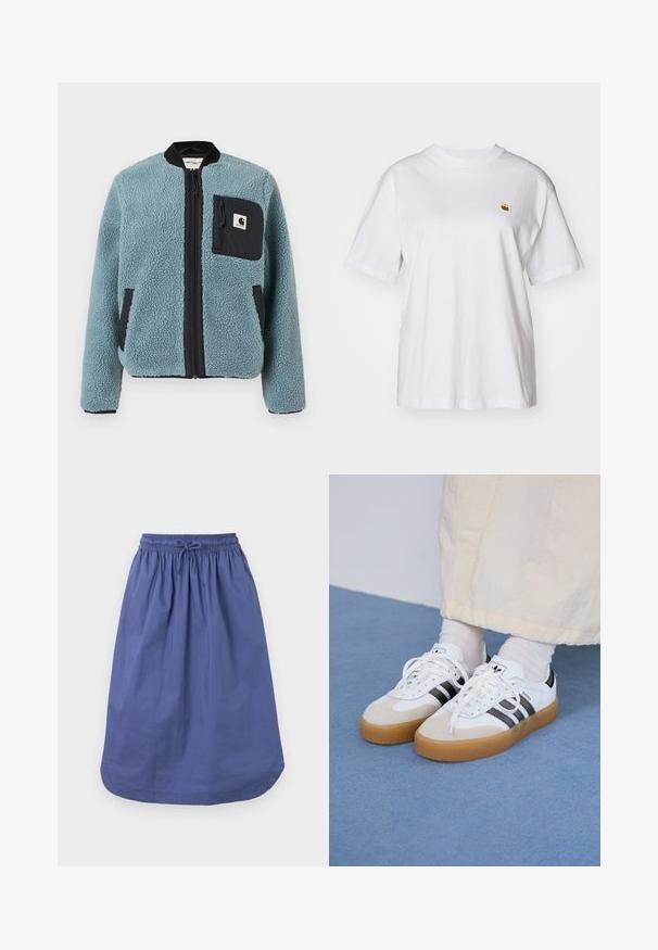 Kék bolyhos dzseki struktúrált felülettel, fekete cipzáros zsebekkel, álló gallérral és elülső cipzárral. A mellzseben logós folt található.; Fehér pamut póló laza szabással, rövid ujjakkal és egy kis hímzett logóval a bal mellrészén.; Kék pamut szoknya gumis derékkal és zsinórral. A-vonalú fazon, térd alatt végződik, sima textúra, minták vagy díszítések nélkül.; Fehér sportcipő fekete csíkokkal és bézs velúr részletekkel. Texturált gumi talppal és lapos fehér fűzőkkel rendelkezik, világos színű zoknival viselve.