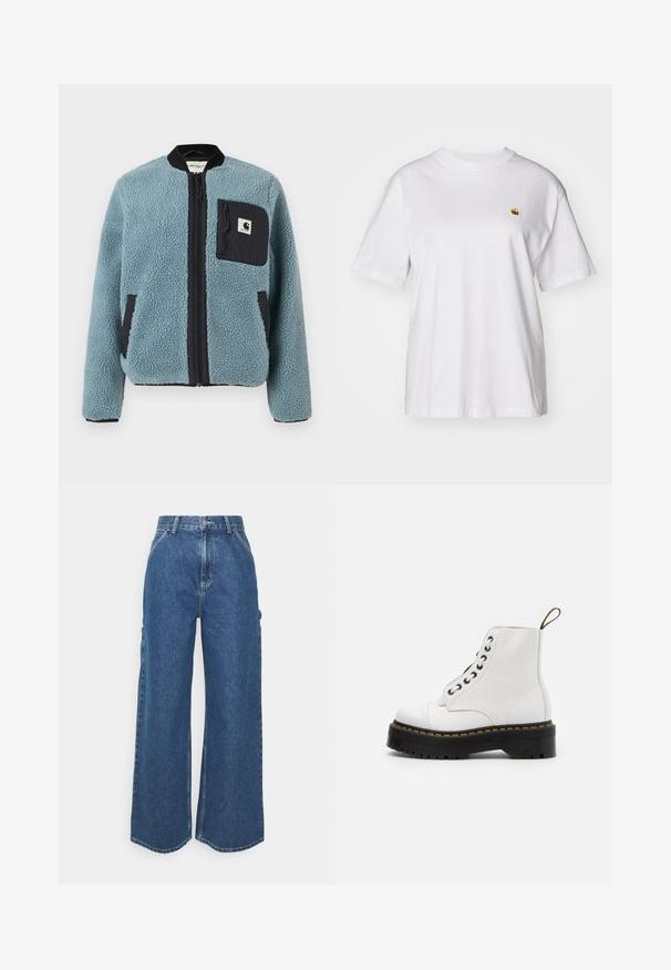 Chaqueta de forro polar azul con una superficie texturizada, bolsillos con cremallera negros, cuello alto y cremallera frontal. Presenta un parche con el logo en el bolsillo del pecho.; Camisa de algodón blanca con corte relajado, mangas cortas y un pequeño logotipo bordado en el área del pecho izquierdo.; Pantalones vaqueros de pierna ancha en azul con cintura alta, costuras en contraste y bolsillos laterales, que cuentan con un diseño clásico de cinco bolsillos y dobladillos sin rematar.; Botín de cuero blanco hasta el tobillo con puntera redondeada, suela negra gruesa, acentos de costura amarilla y cordones de seis ojales. Tirador en el talón.