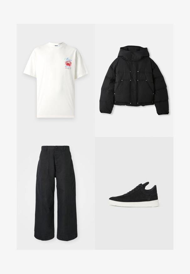 Sort pufferjakke med hætte, i en cropped design, med snapknaplukninger og to forlommer, lavet af et glat stof.; MSGM T-shirts print - off white; Sorte bukser med vid ben, lavet af canvasmateriale med knaplukning, der har to frontlommer og en afslappet pasform.; Sort ruskinds sneaker med en hvid gummisål, der har tonalt syet detalje og snørredesign. Glat tekstur med en moderne, strømlinet form.