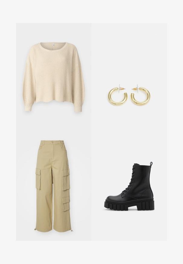 Dvoredni plašč iz teksturiranega rožnatega blaga z zareznim ovratnikom, s štirimi črnimi gumbi in dolgimi rokavi za dodatno toploto.; Bež pleteni pulover z okroglim izrezom, spuščeni rameni in rebrastimi manšetami. Tekstura je robustna z ohlapnim, skrajšanim krojem.; Bež hlače cargo z širokimi nogami, dvema velikima stranskima žepoma, sprednjima žepoma in detajlom s ponjavico na robu. Mešanica bombaža.; Črne usnjene gležnjarje z debelim, rebrastim podplatom, vezanjem na sprednji strani in zanka za vlečenje na gladki beli podlagi.; Zlate uhane v obliki obročkov z gladko, sijočo površino. Krožna zasnova s majhnim nosilcem in prozornim podplatom za varno nošenje.