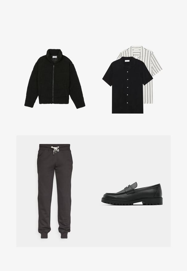 Schwarze Kunstpelzjacke mit hohem Kragen, Reißverschluss, elastischen Bündchen und gestepptem Design. Verfügt über seitliche Taschen und eine weiche Textur.; Zwei kurzärmelige Hemden: eines ganz schwarz, das andere weiß mit schwarzen vertikalen Streifen. Beide verfügen über Knopfverschlüsse und einen klassischen Kragen.; Schwarze Jogginghosen aus weichem Stoff, mit einem Kordelzugbund, seitlichen Taschen und eng anliegenden Bündchen an den Knöcheln.; Schwarze Lederloafer mit runder Zehenform, ausgestattet mit einem gesteppten Design, niedrigem Plattformsohle und einer strukturierten, genoppten Gummisohle.
