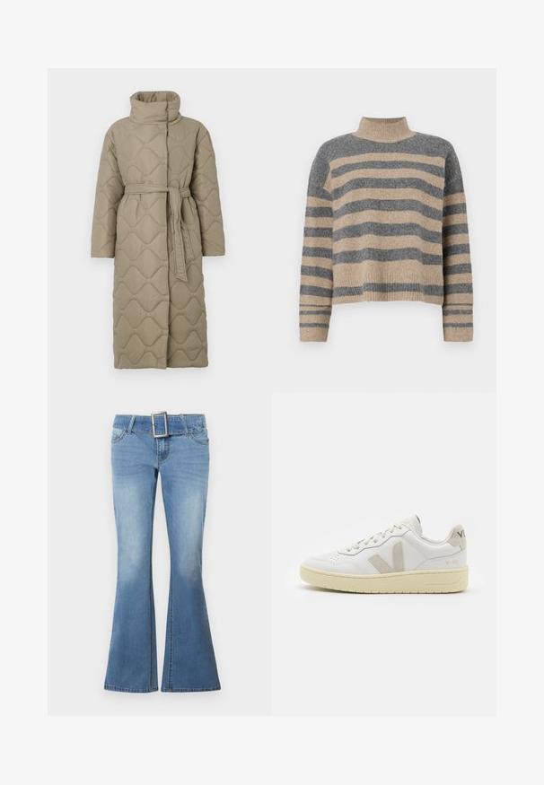 Lange taupe gekwiltde jas met hoge kraag en bijpassende stoffen riem die om de taille is geknoopt, met golfpatroon stiksel over het geheel.; Gestreepte gebreide trui met grijze en beige kleuren, hoge hals, brede mouwen met manchetten en een relaxte pasvorm met een cropped ontwerp.; Lichtblauwe flared jeans van denim met een brede riemlus en een grote, vierkante zilveren gesp. De vervaagde textuur nabij de zoom benadrukt het ontwerp.; Witte leren sneaker met beige suède accenten, geperforeerde neus, platte veters en een gestructureerde crèmekleurige zool. Heeft subtiele branding op de hak.