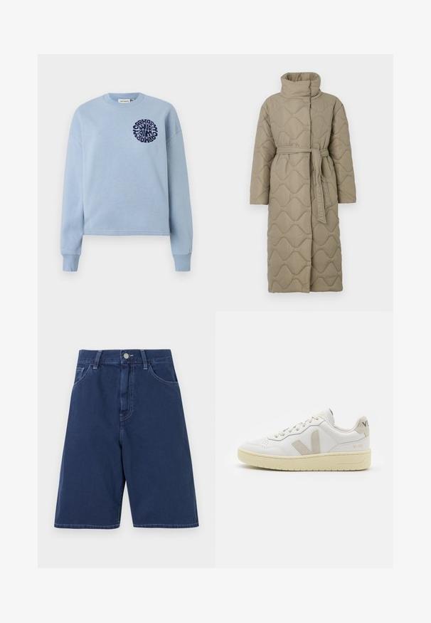 Langer taubefarbener gesteppter Mantel mit hohem Kragen und passendem Stoffgürtel, der in der Taille gebunden ist, mit Wellenmuster-Steppung. ; Hellblaue Baumwoll-Sweatshirt mit langen Ärmeln und Rundhalsausschnitt. Mit einem navy-farbenen, kreisförmigen Grafikdesign auf der linken Brust. Weicher Stoff.; Marineblaue Denim-Shorts mit einem traditionellen Fünf-Taschen-Design, Gürtelschlaufen und einem Frontknopfverschluss. Glatte Textur mit sichtbaren Nähten.; Weiße Ledersneaker mit beigen Wildlederakzenten, perforierte Zehenbox, flache Schnürsenkel und eine strukturierte cremefarbene Sohle. Mit dezentem Branding an der Ferse.