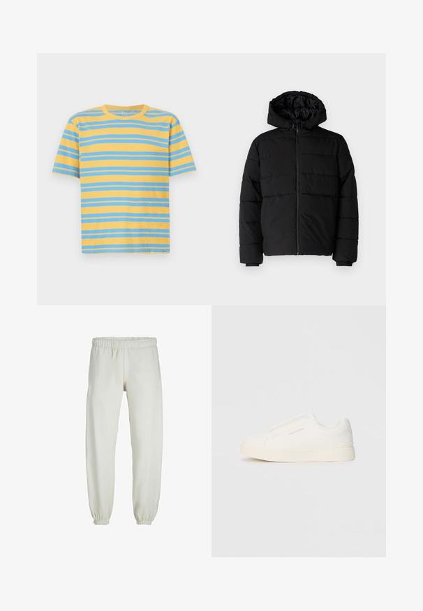 Sort pufferjakke med lynlås foran, hætte og vandret quiltet design. Lavet af et glat og holdbart stof med ribbede manchetter.; Stribet t-shirt i gul og blå, lavet af bomuld. Har en klassisk rund hals, korte ærmer og ligeledes vandrette striber.; Hvide sweatpants lavet af blødt stof, med elastisk talje og håndled, der har en glat tekstur og løs pasform.; Hvide slip-on sneakers med en struktureret overflade, en tyk sål og et minimalistisk design. Har brandlogoet på siden.