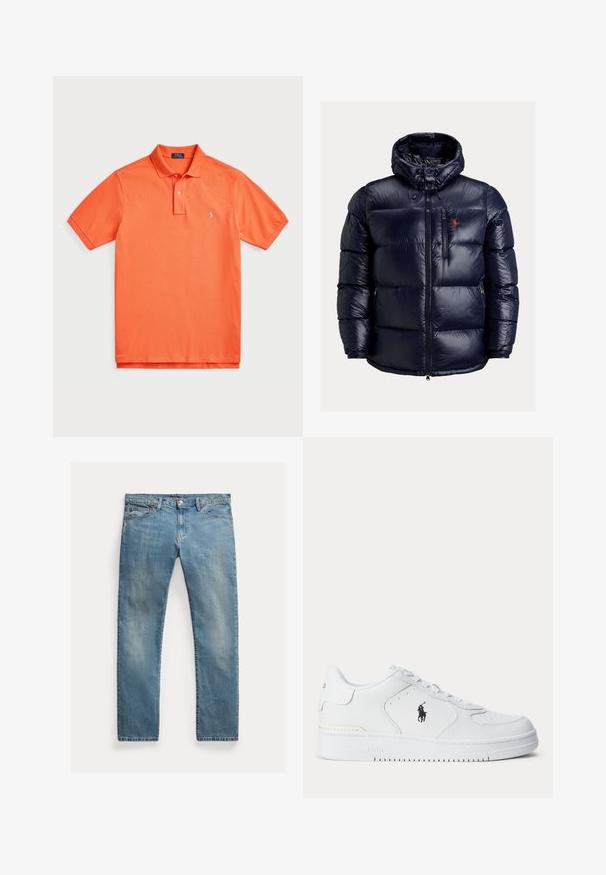 Tamno plava pufasta jakna s kapuljačom, puni prednji patentni zatvarač, patentni džep na prsima, bočni džepovi i crveni izvezeni logo na prsima.; Narančasta polo majica izrađena od mekog materijala, s klasičnom kragnom, tri dugmeta na prednjem dijelu i malim plavim logom na lijevoj strani prsiju.; Svijetloplave traperice ravnog kroja, s dugmadi na zatvaranju, pet džepova, suptilnim izblijeđenjem i naglascima u šivanju.; Bijela sportska cipela s gornjim dijelom od teksturirane kože, okruglim vrhom, ravnim vezicama i crnim logotipom sa strane. Gumeni potplat s uzorkom za prianjanje.