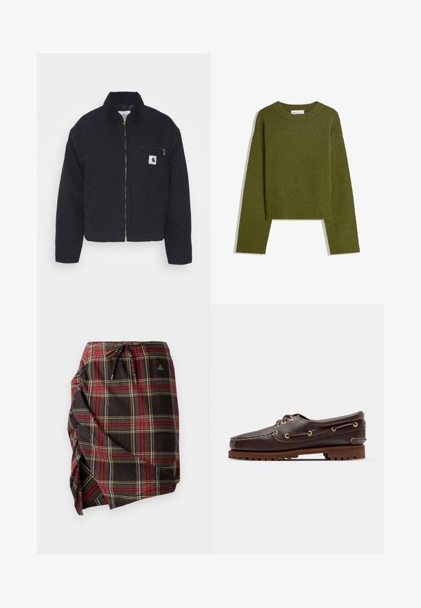 Musta farkkutakki, jossa on samettikaulus, vetoketjukiinnitys ja rintatasku, jossa on kultainen vetoketju ja logo-patch vasemmalla puolella.; Oliivihreä neulepaita, jossa on pyöreä kaula-aukko, pitkät hihat ja ribattu helma. Sisältää lyhennetyn muotoilun pehmeällä, teksturoidulla pinnalla.; Ruudullinen hame tummasta kankaasta, jossa on punaista, vihreää ja keltaista kuviointia. Sisältää naru vyötärön ja sivurei'ityksen.; Ruskeaharmaat nahkaiset venesandaalit kultaisilla silmärei'illä, pyöreällä nauhalla ja teksturoidulla ruskealla kumipohjalla. Sisältää kirjontayksityiskohtia ja kohotetun logon.