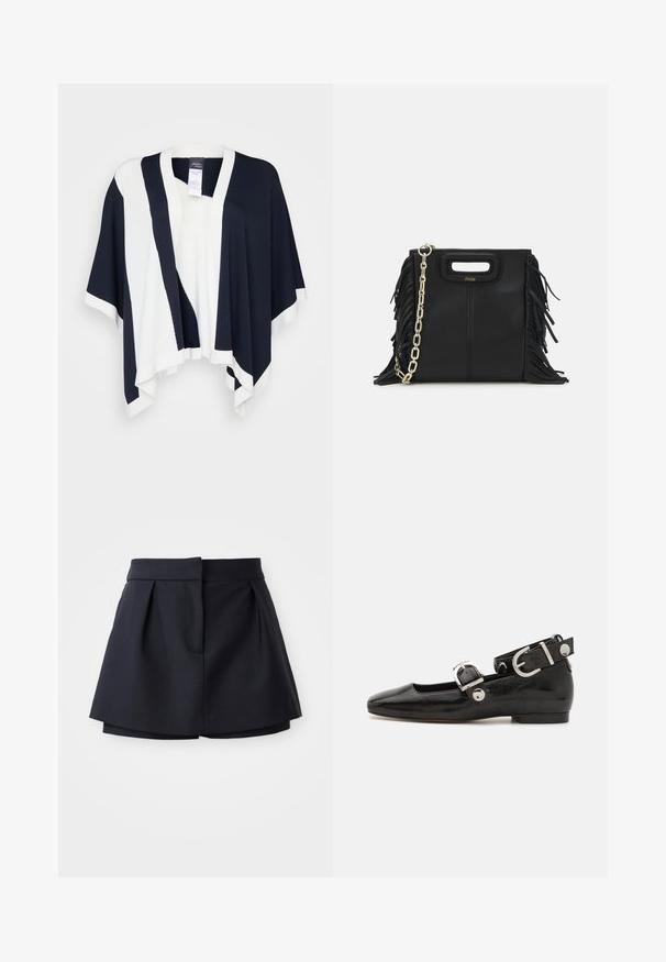 Černobílý pončo s širokými rukávy, výstřihem do V a designem geometrického barevného blokování. Vyrobeno z měkké a pohodlné pleteniny.; Námořnicky modrý žebrovaný polo tričko s špičatým límcem, krátkými rukávy a dvěma předními kapsami se zacvakávacími knoflíky; zvýrazněné bílými švy.; Námořnické skládací šortky s vysokým pasem, vyrobené z hladkého materiálu. Disponují těsným střihem a skrytým předním kapsou.; Černé lakované baleríny se čtveratou špičkou, nártní přezkou s stříbrným kováním a plochou podrážkou. Hladká textura s minimalistickým designem.; Černá kožená kabelka s třásněmi, zlatým řetízkovým ramenním popruhem a rukojetí s výřezem. Na přední straně se nachází logo.