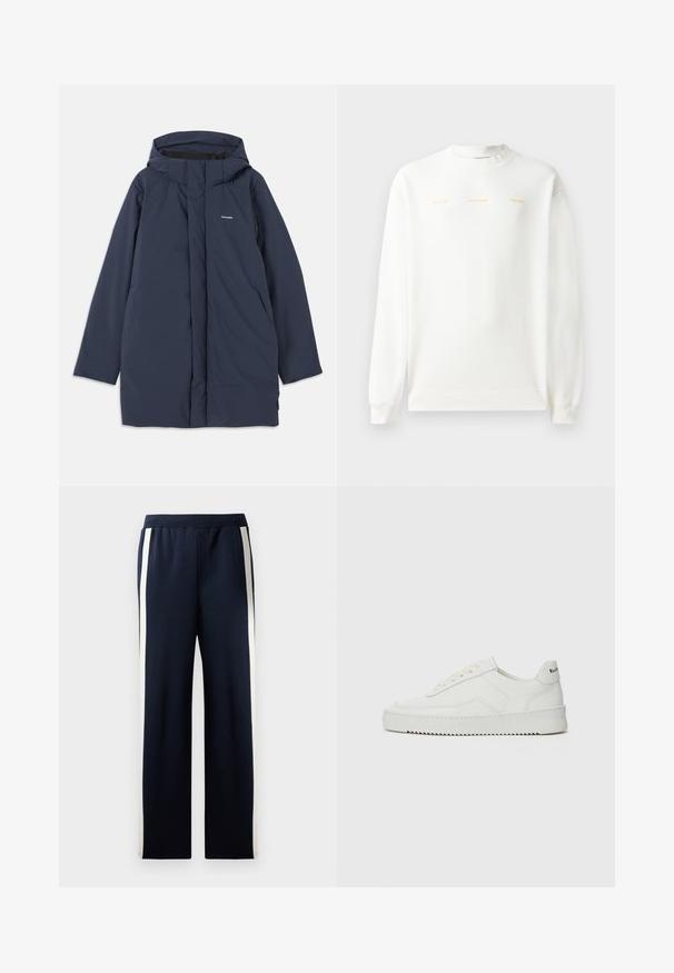 Marintröja i vattenavvisande material med huva, featuring en frontdragkedja, två sidofickor och en minimalistisk logotyp på bröstet.; Vit sweatshirt med rund halsringning, långa ärmar och ribbad mudd. Har guldtryckt text över bröstet: "HZW (25-26) HOLZWEILER THE SUN."; Mörkblå träningsoverallbyxor med en bred bendesign, med vertikala krämfärgade ränder längs sidorna. Tillverkade av mjukt, texturerat tyg med elastisk midja.; Vita lädersneakers med en jämn yta, rund tå, platta snörningar och en strukturerad sula. Har en diskret logotyp på hälen.