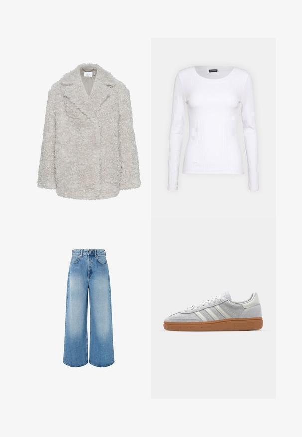 Umelá kožušinová bunda v svetlej béžovej farbe s textúrovaným, nadýchaným povrchom. Má široký klopový golier a uvoľnený strih. Bez viditeľných zapínaní.; Biely rebrovaný top s dlhým rukávom a okrúhlym výstrihom. Vyrobený z pružného materiálu, ktorý obopína telo. Obsahuje jemné horizontálne pruhy.; Svetlomodré nohavice s širokými nohavicami vyrobené z denimu, s vysokým pásom, zapínaním na gombík a jemným prešúchaním s čistými okrajmi nohavíc.; Svetlo šedé semišové tenisky s bielymi koženými akcentmi, tromi bielymi pruhmi a hnedou gumovou podrážkou, s polstrovaným golierom pre pohodlie.