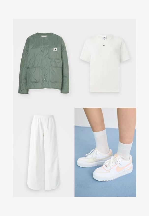 Podolgo zelena jakna z okroglim izrezom, z gumbki na pritisni sistem, dvema sprednjima žepoma in logotipom na levem žepu. Gladka tekstura.; Bela rebrasta majica s okruglim izrezom i kratkimi rukavi. Ima mali crni Nike logo na prsima. Tekstilirani materijal s prilagođenim oblikom.; Bela športna hlače širokega kroja z rebrastim pasom in diskretno logotipno podrobnostjo. Gladek material z sproščenim krojem in zoženim robom.; Bele tenevke z breskevimi poudarki, gladka usnjena zgornja površina, perforiran prst, teksturiran podplat in vezalke. Uporabljene z belimi nogavicami na modri površini.