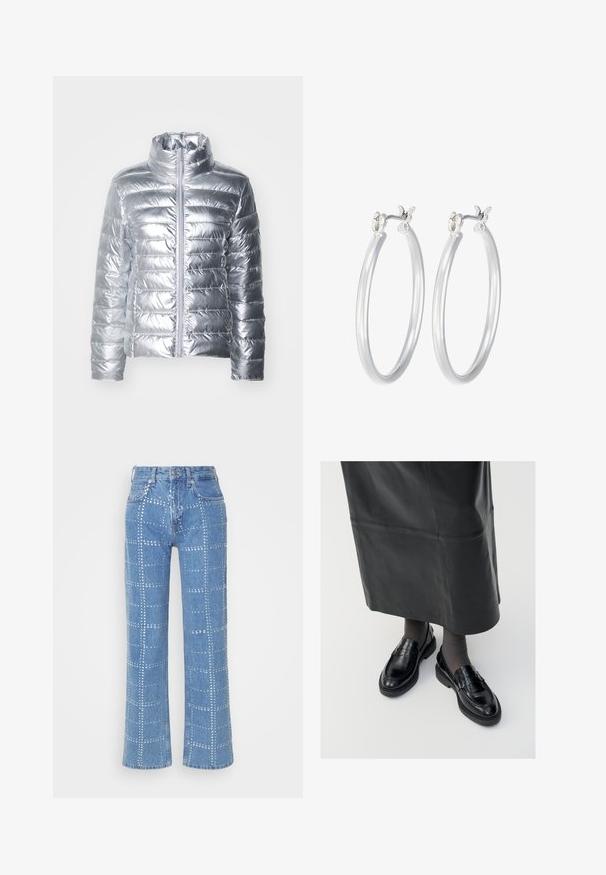 Srebrna kurtka puchowa z wysokim kołnierzem, z poziomym pikowaniem i zamkiem błyskawicznym z przodu. Materiał wygląda na błyszczący i gładki.; Czarny body z długim rękawem i wysokim dekoltem, wykonane z gładkiego materiału na torsie oraz przejrzystych siateczkowych rękawach, zaprojektowane w dopasowanym kształcie.; Jasnoniebieskie dżinsy z prostymi nogawkami, zdobione siatką srebrnych ćwieków oraz klasycznym pięciopocketowym designem.; Czarne skórzane mokasyny o gładkim wykończeniu, z ozdobnym paskiem, okrągłym noskiem i teksturowaną podeszwą. Noszone z długą czarną skórzaną spódnicą.; Srebrne kolczyki w formie kółek o gładkim, polerowanym wykończeniu. O okrągłym kształcie i pewnym zapięciu na klik. Lekka konstrukcja odpowiednia do codziennego noszenia.