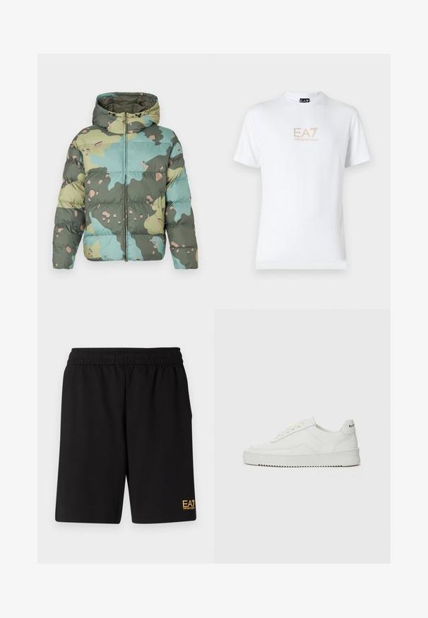 Tarnungs-Pufferjacke mit Kapuze, Frontreißverschluss und gepolstertem, gestepptem Design in Grün, hellblau und Beige.; Weißes Baumwoll-T-Shirt mit Rundhalsausschnitt und kurzen Ärmeln, mit einem goldenen EA7 Emporio Armani-Logo auf der Vorderseite.; Schwarze Sportshorts aus weichem Material, mit einem elastischen Bund und einem kleinen gelben EA7-Logo am unteren linken Bein.; Weiße Ledersneaker mit glatter Oberfläche, runder Zehenpartie, flachen Schnürsenkeln und strukturiertem Sohlenprofil. Mit einem dezenten Logo an der Ferse.