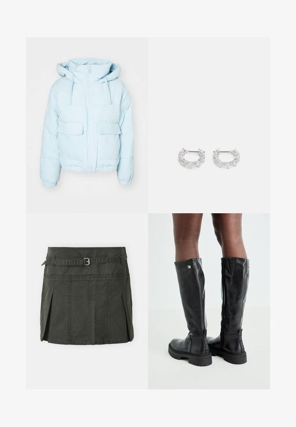 Světle modrá kordurového pufrová bunda s kapucí, s předním zipem, dvěma velkými kapsami a elastickými manžetami pro pohodlné nošení.; Svetle šedý cropped pletený svetr s černobílými květinovými vzory, kulatým výstřihem a žebrovanými manžetami. Měkká textura, ležérní design.; Tmavě zelená, bavlněná mini sukně s přiléhavým pasem, páskem a předními sklady. Obsahuje detaily šití a klasický střih.; Černé kožené vysoké boty až ke kolenům s hladkou texturou, kulatou špičkou, robustní podrážkou a zipovým uzávěrem. Na boku je vyražené stříbrné logo.; Stříbrné kruhové náušnice s průhlednými, obdélníkovými a trojúhelníkovými krystaly uspořádanými v vzorovaném designu. Klipy pro bezpečné upevnění.