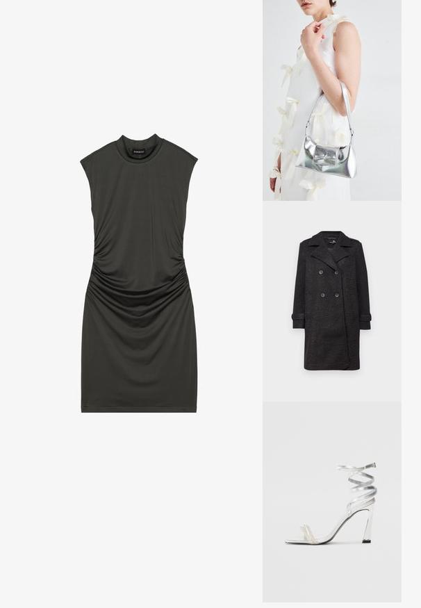 Juodas vilnonis peacoatas su dvigubu užsegimu, iškarpytomis apykaklėmis, dviem priekinėmis kišenėmis ir sukeltomis rankovėmis, pasižymintis tekstūruotu audiniu.; Tamsiai žalia be rankovių suknelė su aukštu kaklu, su susiraukšlėjusia medžiaga šone, pagaminta iš lygaus, elastingo audinio.; Sidabrinė aukšto kulno sandalai su blizgiu diržo dizainu, featuring perlo panašus akcentas ir spiralinė kulkšnies dirželis saugiam prisitaikymui.; Sidabrinė metalinė rankinė su struktūrizuota forma, turinti viršutinę rankeną ir kaspiną priekyje. Lygi tekstūra, atspindinti apdaila.
