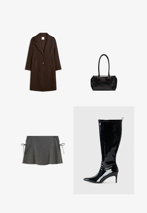 Brauner Wollmischungs-Mantel mit Schalkragen, zwei vorderen Taschen und einer einzelnen Knopfschließe. Gerader Schnitt mit langen Ärmeln.; Schwarzer, langärmeliger Strickpullover mit gerippten Bündchen und Saum, Rundhalsausschnitt und einem kleinen weißen Markenlabel im Kragen.; Grauer gestreifter Rock mit seitlicher Raffung, Bändern und ausgestellter Silhouette. Die Textur des Stoffes wirkt glatt mit einem leichten Glanz.; Schwarze Lackleder-Knöchelstiefel mit spitzem Schuh und schlankem hohen Absatz. Verfügt über einen Reißverschluss an der Rückseite und eine glatte, glänzende Textur.; Liebeskind Berlin KAYLA SATCHEL - Handtasche - schwarz