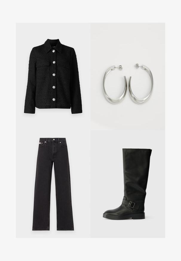 Melnas teksturētas jakas ar apkakli, divām priekšējām kabatām un sešiem dekoratīviem sudraba ziedu formas podziņām vidū.; Melna kokvilnas T-kreklu ar apaļu kaklu, īsām piedurknēm un zilu izšūtu "Calvin Klein JEANS" logo priekšpusē.; Melni platmalu džinsi, kas izgatavoti no denima, ar augstu vidukli, piecu kabatu dizainu un metāla pogas aizdari ar kontrastējošu šuvumu.; Melnas līdz ceļiem augstas kurpes, izgatavotas no gludas ādas, ar noapaļotu purngali, biezu zoli un horizontālu siksnu ar taisnstūra sprādzi.; Sudraba riņķveida auskari ar gludu, izliekta dizaina formu. Iezīmējas ar spīdīgu metāla apdari un pievienojamu aizdari. Nav redzamu rakstu vai akcentu.