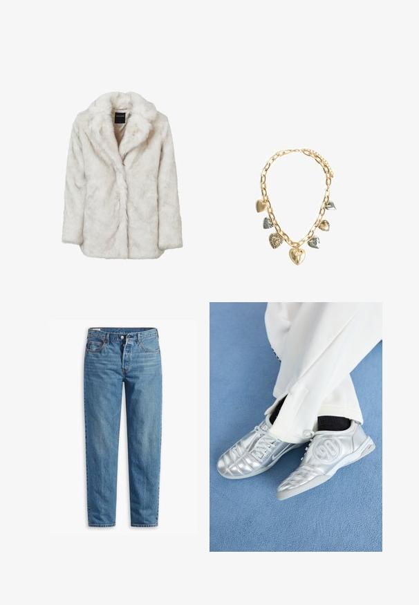 Cappotto bianco in pelliccia sintetica con colletto scialle, maniche lunghe e taglio dritto. Tessuto morbido e testurizzato con una fodera interna liscia.; Top nero a spalla scoperta con maniche lunghe e polsini larghi. Texture liscia con un design aderente che mette in risalto la forma del corpo.; Jeans in denim blu con una vestibilità a gamba dritta, dotati di zip e due tasche frontali, con una leggera scoloritura in tutto il tessuto.; Scarpe da ginnastica argentate con una finitura liscia e lucida, caratterizzate da un design cucito e il numero 90 sul lato, abbinate a pantaloni bianchi.; Collana in oro con sette charms a forma di cuore in tonalità oro e argento, alcuni lisci e altri con texture, disposti uniformemente.