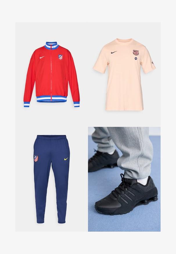 Rød sportjakke med lynlås, blå og hvide stribede manchetter og kant, med et Nike-logo og klubemblem på venstre bryst.; Herre T-shirt med korte ærmer i lys ferskenfarvet stof. Har et marineblåt Nike-logo og FC Barcelona-logo på brystet, med rund hals.; Marine atletiske bukser lavet af let stof, med et gult Nike-logo og et klubemblem med røde og hvide striber. Elastisk talje inkluderet.; Person iført sorte Nike Shox sneakers og grå joggingbukser, der står på lyseblåt tæppe.