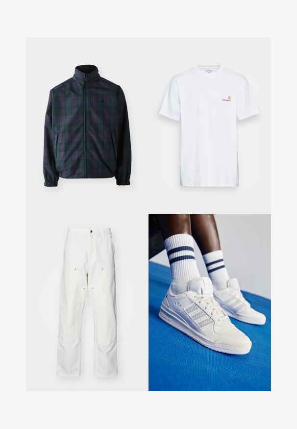 Carhartt WIP REVERSIBLE PLANER JACKET - Lagana jakna - force blue/black; Bijela pamučna majica s kratkim rukavima. Dizajnirana s malim narančastim i tamnocrvenim logom na lijevoj strani prsne šupljine. Ima klasični okrugli izrez.; Bijele pamučne cargo hlače s opuštenim krojem. Značajke uključuju prednje džepove, zlatne detalje i ojačane dijelove koljena.; Bijele kožne tenisice s perforiranim detaljima, tri metalna pruga i teksturirani bočni panel. Nosi se s bijelim čarapama sa plavim prugama.