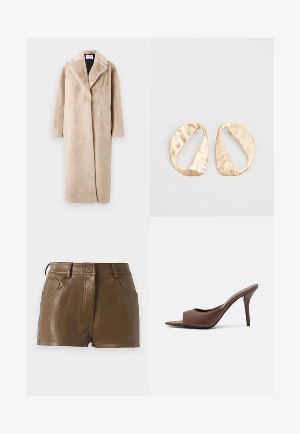 Beżowy płaszcz z sztucznego futra o luźnym kroju, z szerokimi klapami i długimi rękawami. Powierzchnia ma miękką, pluszową teksturę i nowoczesny, minimalistyczny design.; Biała koszulka z długim rękawem wykonana z prążkowanej bawełny, z okrągłym dekoltem i prostym dołem. Prosty design bez wzorów i akcentów.; Brązowe szorty z faux skóry o dopasowanym kroju, z paskiem z pętelkami, przednimi kieszeniami oraz widocznymi detalami przeszyć.; Brązowe skórzane klapki na wysokim obcasie z odkrytymi palcami o eleganckim wzornictwie, z szerokim przednim paskiem i smukłym obcasem typu stiletto.; Para nieregularnych, owalnych kolczyków ze złotego metalu o teksturowanej, lekko młotkowanej powierzchni na białym tle.
