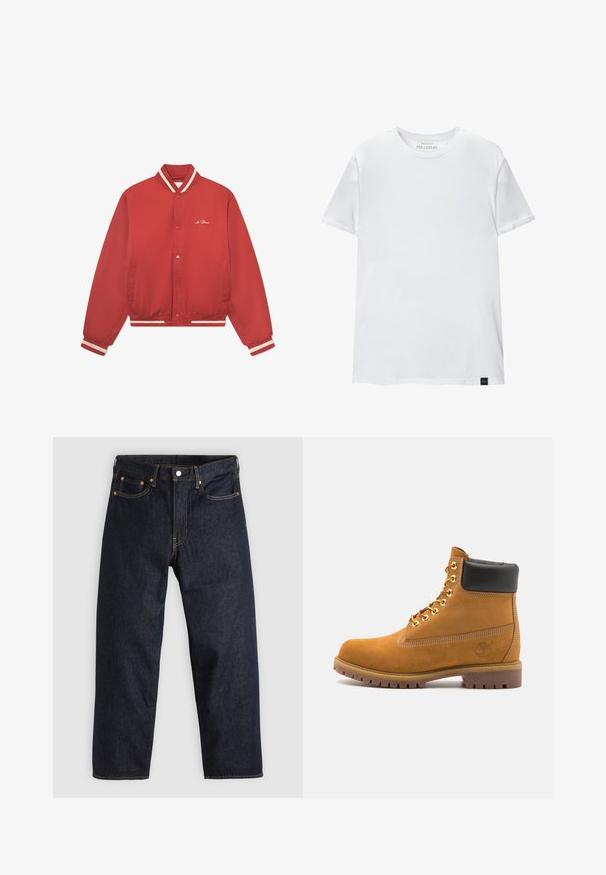 Červená bomber bunda vyrobená ze hladké látky, s proužkovaným límcem, bílými akcenty, patentkami a bočními kapsami.; Bílá tričko s těsným střihem vyrobené z bavlny. Kolečkový výstřih, krátké rukávy, hladká textura. Malá černá visačka s logem na lemu. Jednoduchý design.; Tmavomodré džíny z denimu se straight střihem, pěti kapsami, kontrastním oranžovým šitím a knoflíkovým zapínáním. Žádné viditelné vzory ani ozdoby.; Hnědé semišové kotníkové boty s černým polstrovaným límcem, zlatými kovovými očky, bílým prošíváním a odolnou gumovou podrážkou s výraznými drážkami.