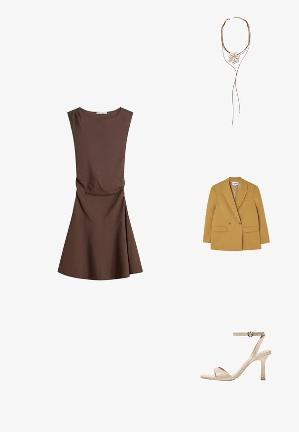 Blazer giallo doppiopetto con rever a punta, due tasche frontali e bottoni marroni, caratterizzato da una silhouette strutturata e una texture liscia.; Abito marrone senza maniche, lungo fino al ginocchio, con scollatura rotonda e leggera arricciatura laterale, gonna svasata su sfondo bianco puro.; Sandal in pelle verniciata nuda con tacco alto, cinturino sottile alla caviglia e fibbia circolare, design con punta aperta e tacco a stiletto slanciato.; Stradivarius FLORAL - Collana - beige