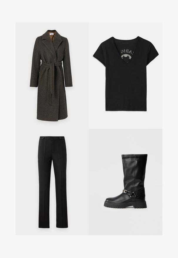 Temno siva volna jakna z ovitkom, z zarezanim ovratnikom, dolgimi rokavi in pasom iz tkanine. Ima subtilno herringbone teksturo.; Črna majica s kratkimi rokavi in globokim V-izrezom, z mrežno ploščo in natisnjenim vzorcem na notranji plasti. Mehka, zračna tkanina.; Črne krojene hlače s ravnim nogavicam, dvema sprednjima žepoma, gumbom za zapiranje in nabranimi detajli spredaj. Gladka tekstura tkanine.; Črne nadkolenske čevlje iz gladke usnje, ki imajo zaponko na strani in debele, teksturirane podplate za boljši oprijem.