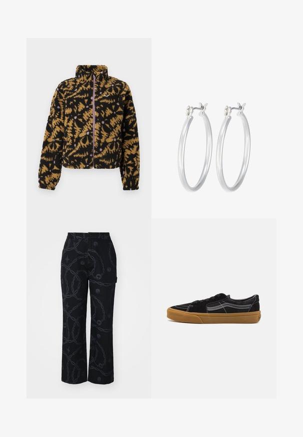 Fleece-takki musta, ruskea ja laventeli abstraktilla kukkakuviolla, täysi etuvetoketju ja korkea kaulus.; Musta pitkähihaisempi toppi, jossa on ribbikuvio, korkea kaula-aukko ja pieni brodeerattu logo vasemmassa rinnassa. Sisältää tiukan lyhyen muotoilun.; Mustat leveälahkeiset housut, jotka on valmistettu kankaasta, jossa on tumma ketjumalli ja pyöreät emblemikoristeet. Napin suljenta ja sivutasku mukaan lukien.; Musta samettipintainen lenkkitossut, joissa on valkoiset ompeleet ja signatuurisivuviiva, tanvärinen kumipohja ja matalaprofiilinen muoto. Mustat nauhat.; Hope-silver rengas, joissa on sileä ja kiillotettu pinta. Pyöreä muoto ja turvallinen napsautettava lukitus. Kevyt muotoilu sopii päivittäiseen käyttöön.